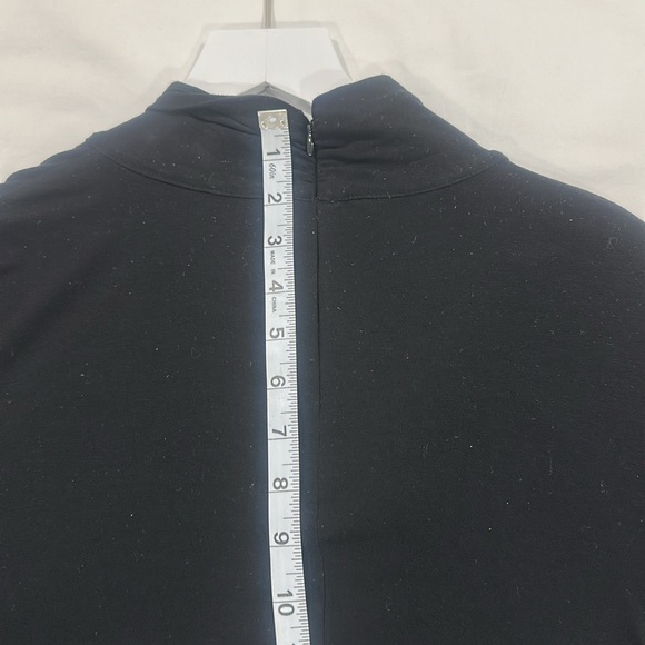 EUC | Elegant Black Women's Vince Camuto Mock Top XL - Picture 6 of 8